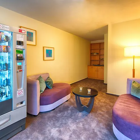 Leonardo Heidelberg Βάλντορφ