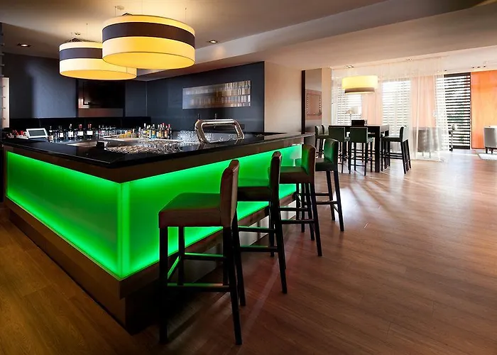 ليوناردو هايديلبيرغ والدورف فالدورف